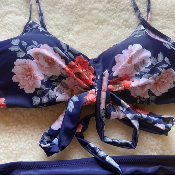 Navy and Floral Print High Waisted Bikini NWOT - Picture 3 of 7
